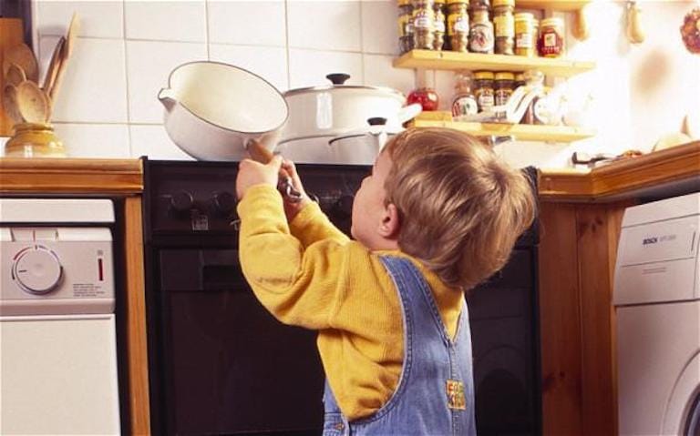 10 Kitchen Safety Tips that You Need to Know